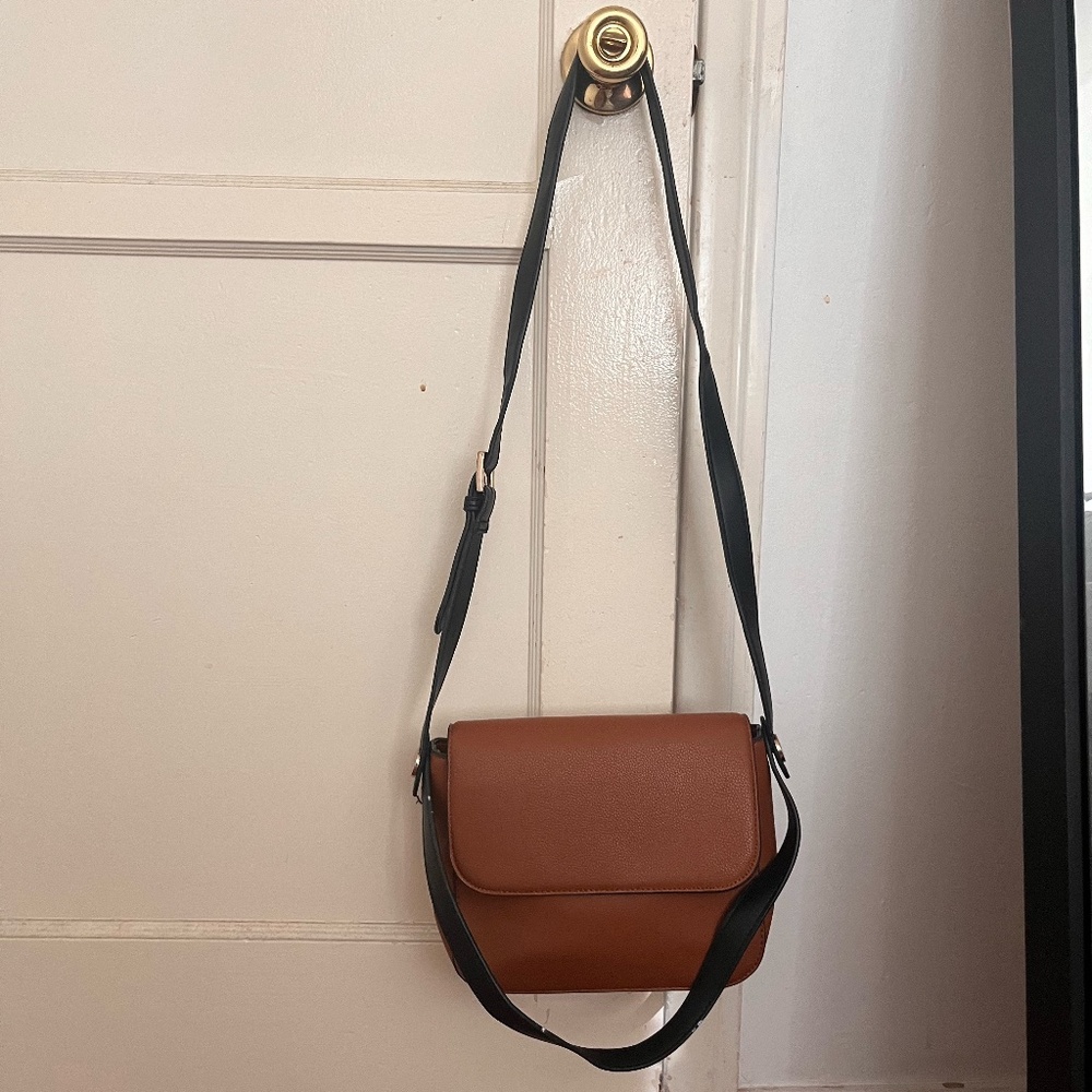 Carpisa Shoulder/Cross Body Purse